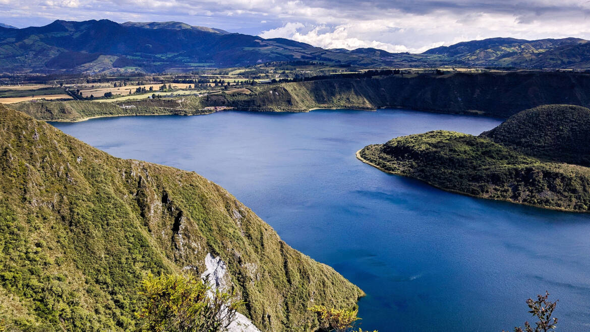 Explorando las Joyas Acuáticas de Ecuador: Las Mejores Lagunas